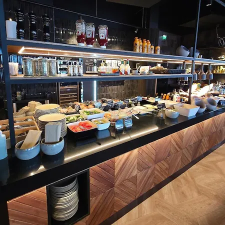 Kuukkeli Log Porakka * Saariselkä