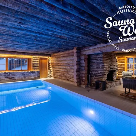 Kuukkeli Log Porakka بيت للعطل