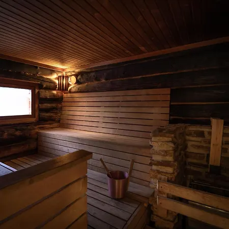 Kuukkeli Log Porakka *