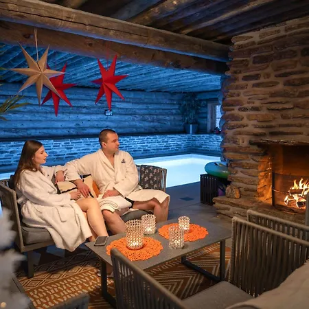 Kuukkeli Log Porakka Ferienhaus