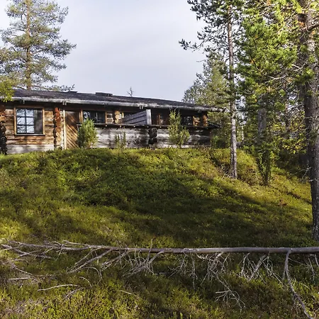 Kuukkeli Log Porakka بيت للعطل