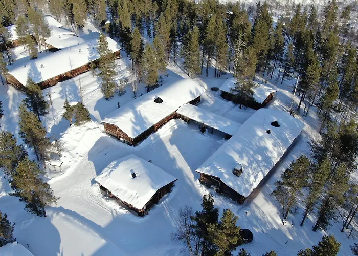 Kuukkeli Log Porakka 別荘 *