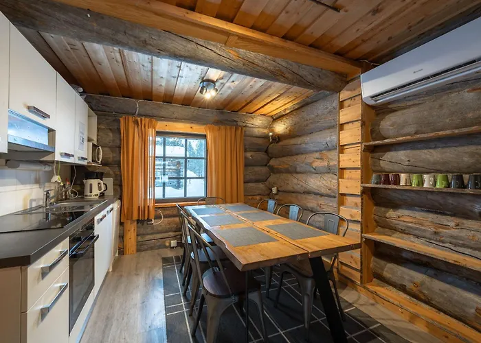 別荘 Kuukkeli Log Porakka