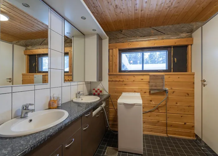 別荘 Kuukkeli Log Porakka *