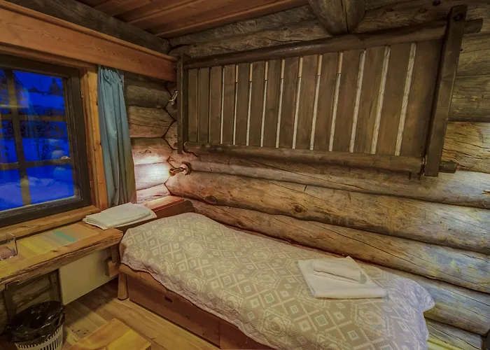 別荘 Kuukkeli Log Porakka *