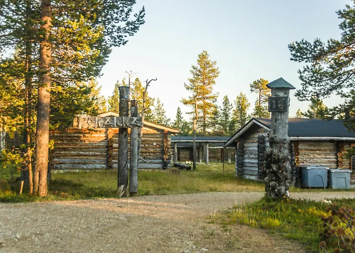 Kuukkeli Log Porakka サーリセルカ