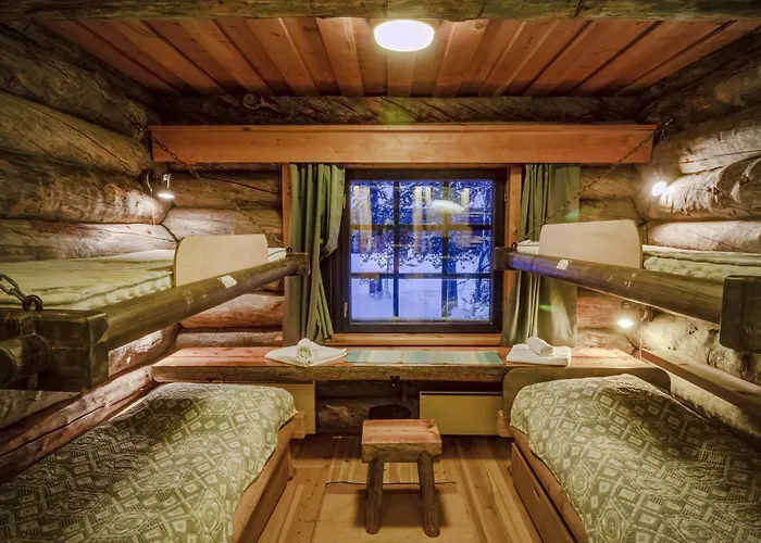 別荘 Kuukkeli Log Porakka *