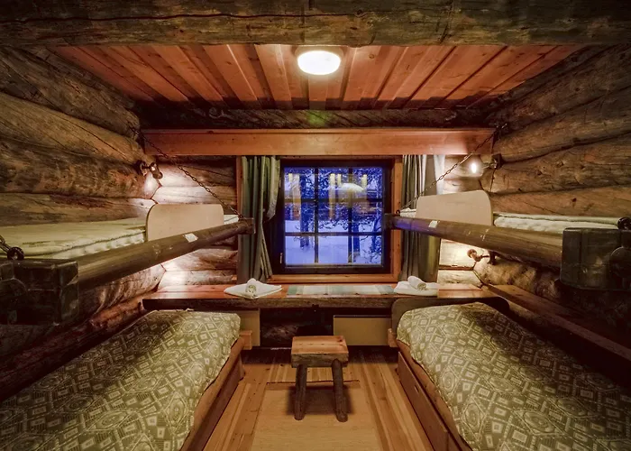 Kuukkeli Log Porakka 別荘 サーリセルカ