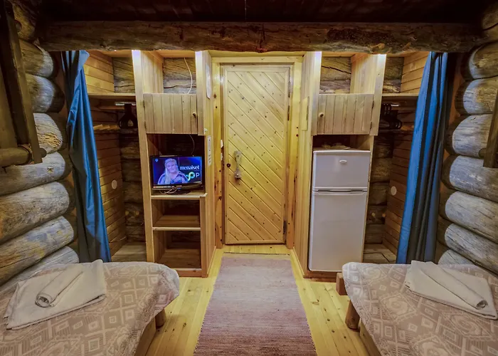 Kuukkeli Log Porakka 別荘 *